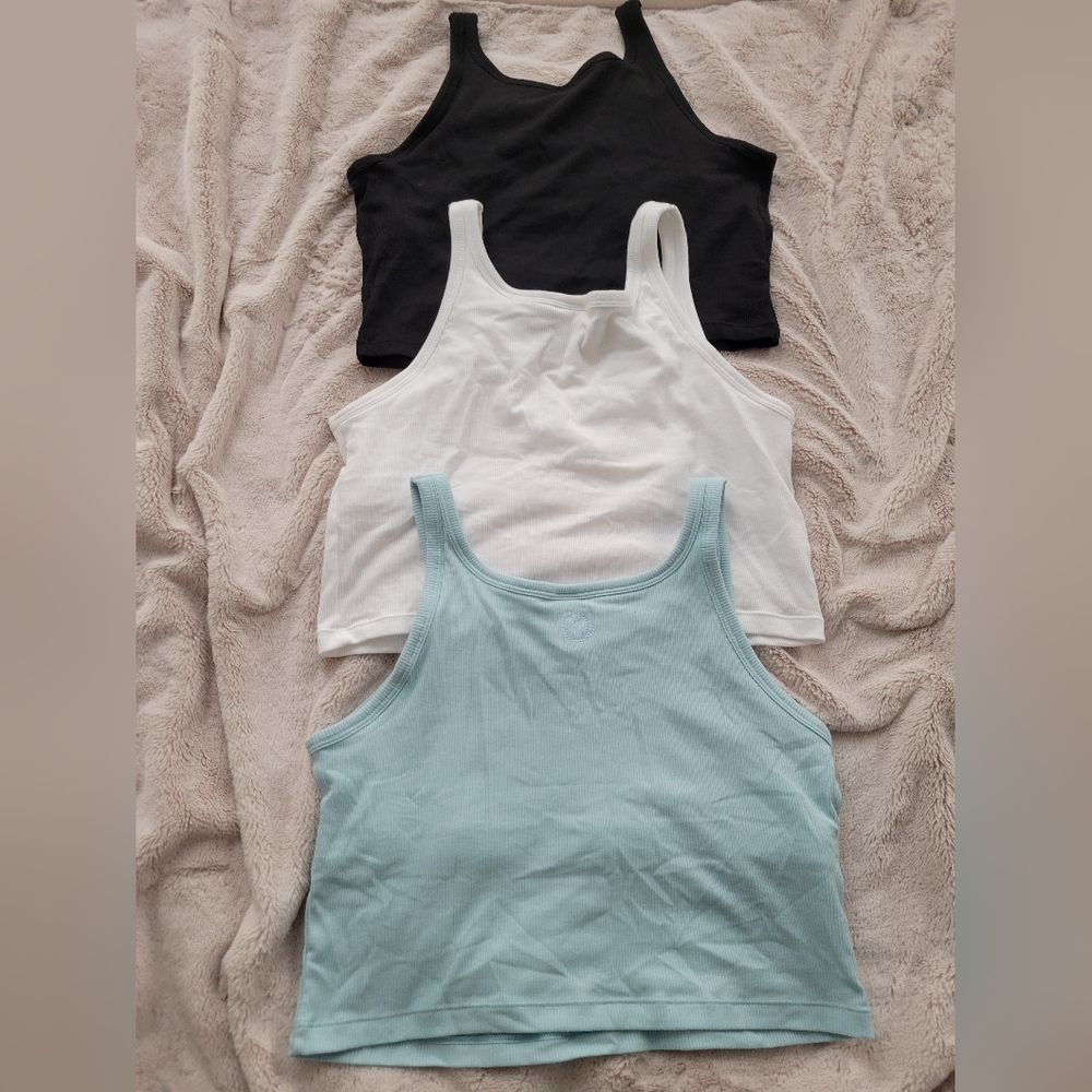 NWOT VS Pink Crop Tank Bundle (3) - Picture 2 of 6